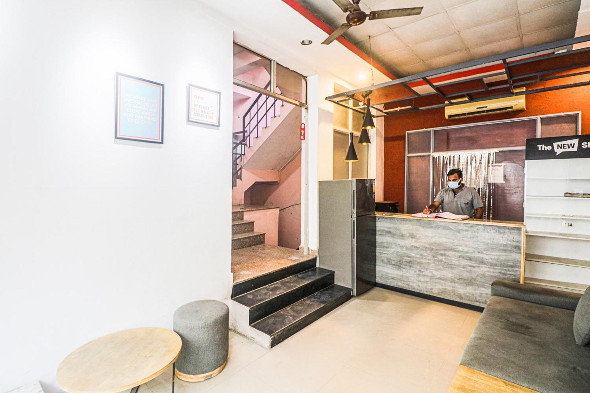 OYO 62899 Avni Residency Gurgaon Exterior foto