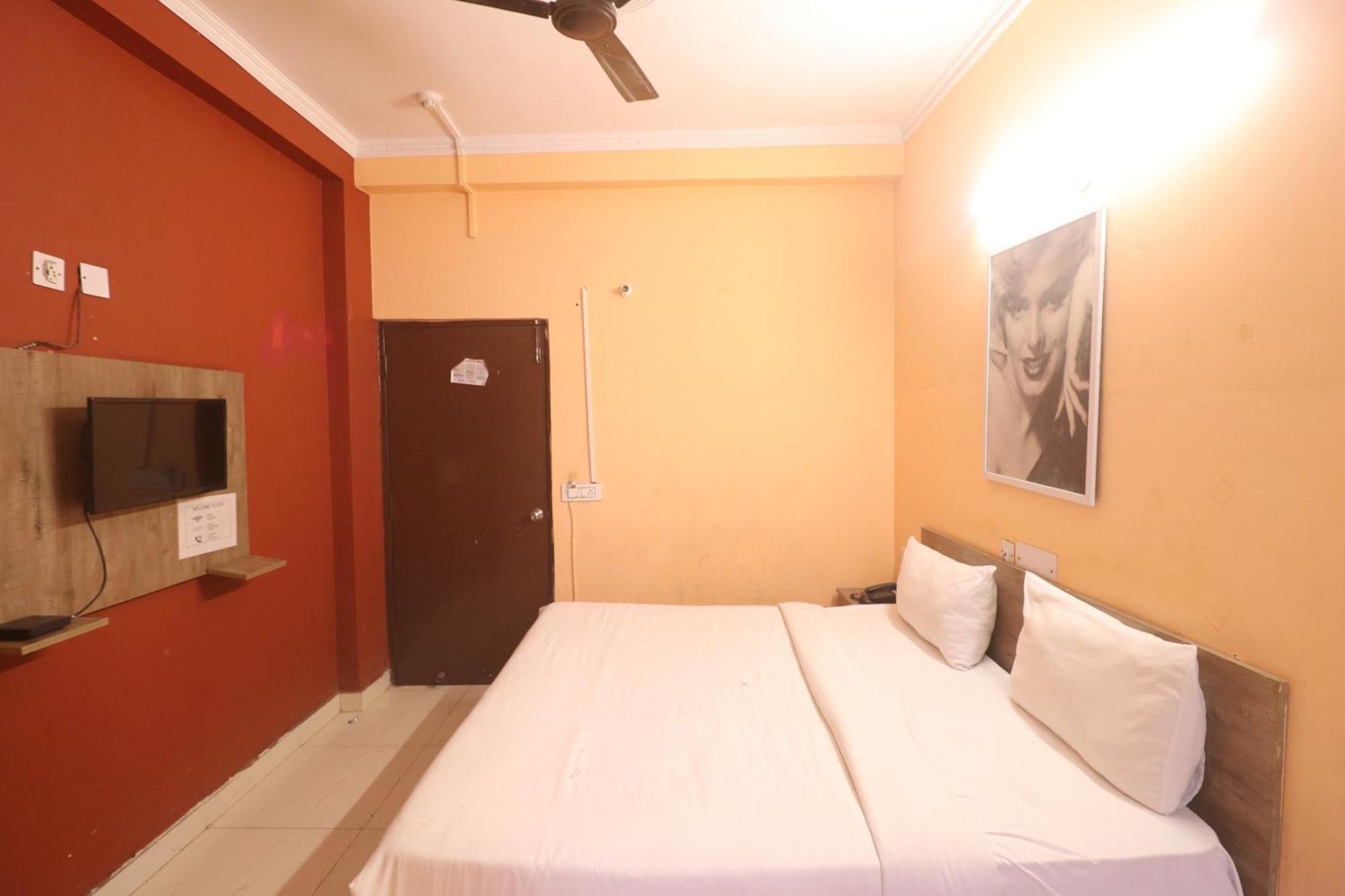OYO 62899 Avni Residency Gurgaon Exterior foto