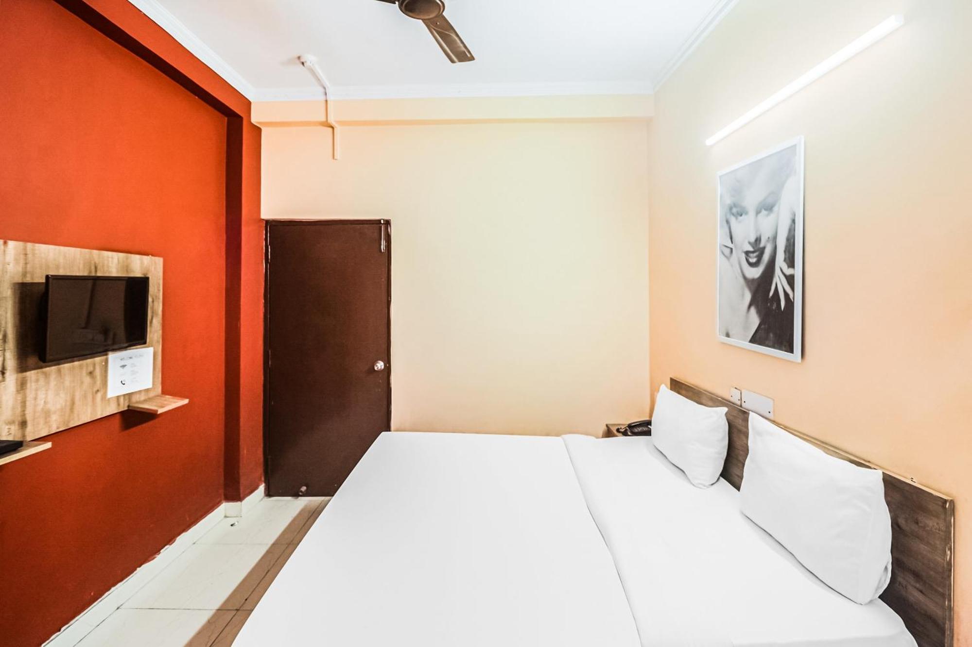 OYO 62899 Avni Residency Gurgaon Exterior foto