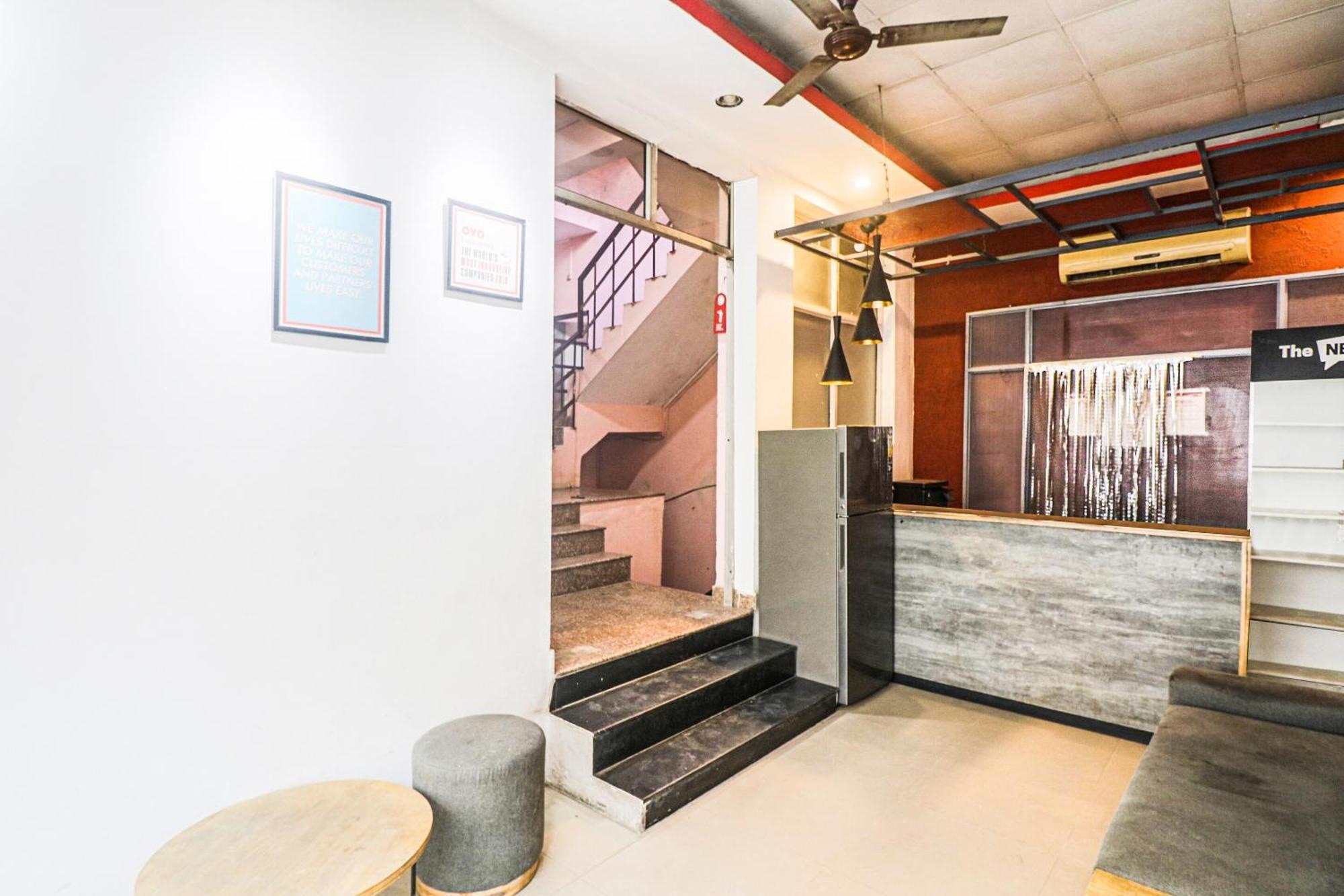 OYO 62899 Avni Residency Gurgaon Exterior foto
